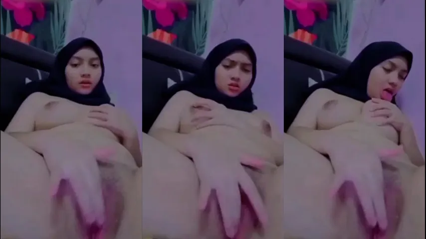 Bokep Indo Dedek Jilbab Hitam Kobel Memek Pink